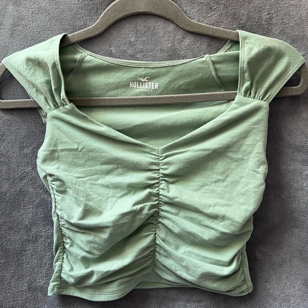 Hollister Women's Green Ruched Top